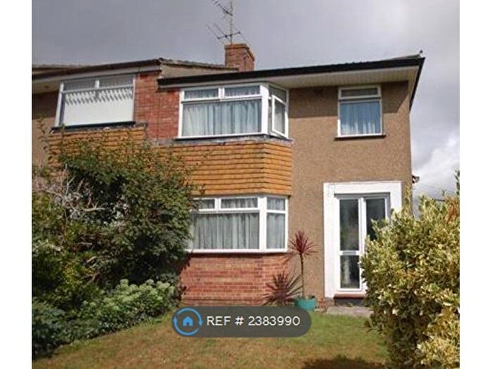 3 Bedroom End Of Terrace House To Rent In Chiphouse Road, Bristol, BS15
