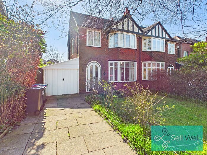 3 Bedroom Semi Detached House For Sale In Edge Fold Road, Worsley, Manchester, M28
