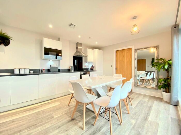 3 Bedroom Apartment To Rent In Prince Of Wales Road, Norwich, NR1