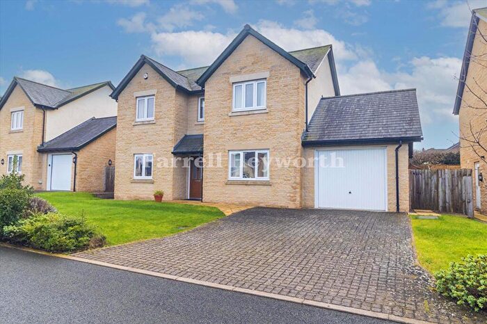 4 Bedroom House For Sale In Swallow Close, Bolton Le Sands, Carnforth, LA5