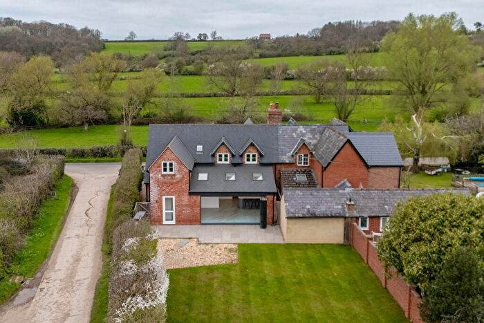4 Bedroom Semi-Detached House For Sale In The Common, Bromham, SN15