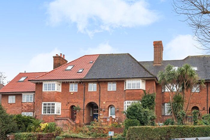 4 Bedroom Semi Detached House For Sale In Well Hall Road, London, SE9