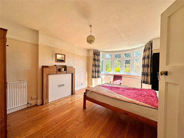 4 Bedroom Detached House For Sale In Buckland Road, Maidstone, Kent, ME16