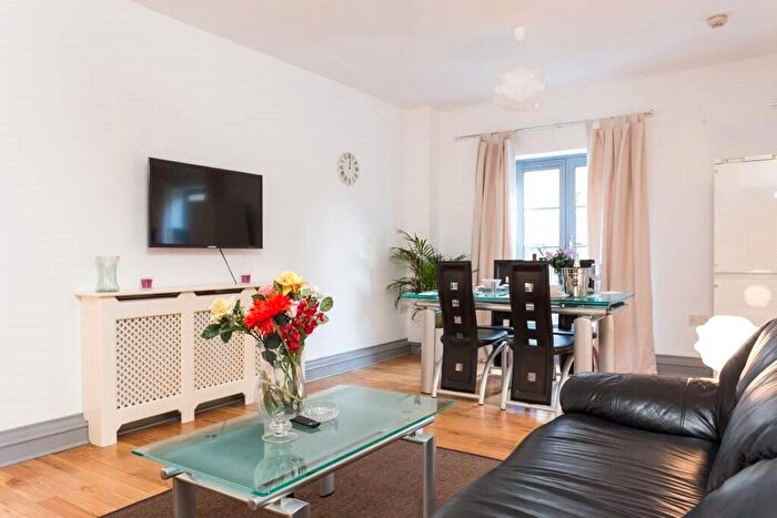 1 Bedroom Apartment To Rent In Greatorex Street, London, E1
