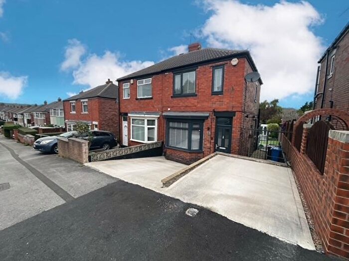 3 Bedroom Semi-Detached House For Sale In Houstead Road, Sheffield, S9