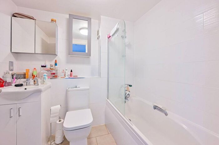 1 Bedroom Flat To Rent In Finland Street, Canada Water, London, SE16