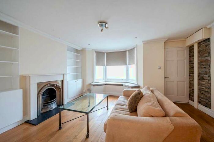 1 Bedroom Flat To Rent In Merton Road, Southfields, SW18