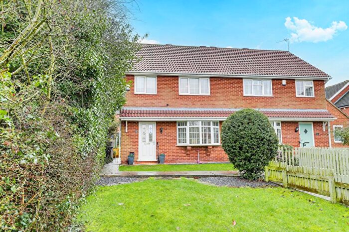 3 Bedroom Semi-Detached House For Sale In Smithy View, Calverton, NG14