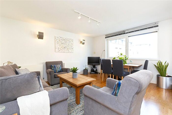 2 Bedroom Apartment To Rent In Joiners Yard, London, N1