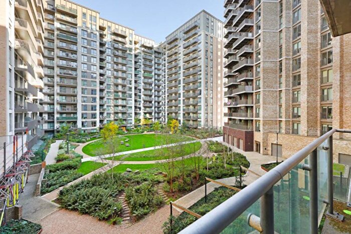2 Bedroom Flat For Sale In Western Gateway, London, E16