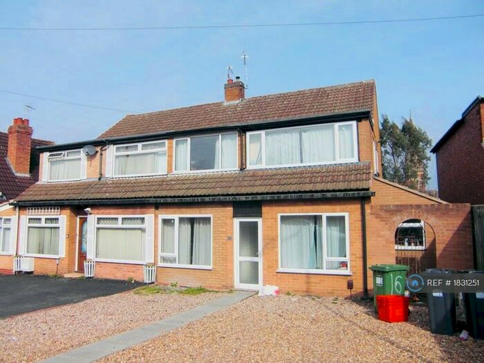 6 Bedroom Semi-Detached House To Rent In St. Helens Road, Leamington Spa, CV31