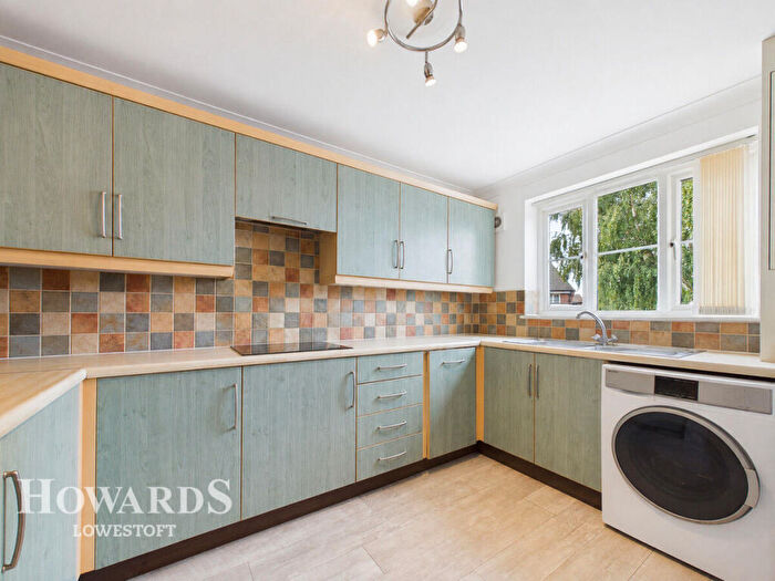 3 Bedroom Terraced House For Sale In Forge Terrace, Oulton Broad, NR32