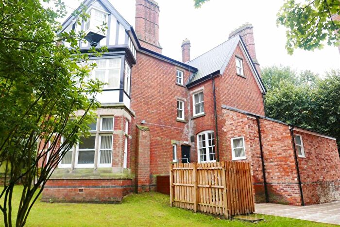 2 Bedroom Flat To Rent In Ednam Road, Dudley, DY1