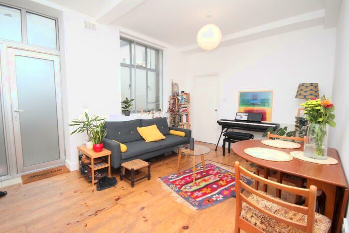 1 Bedroom Flat To Rent In Bradbury Mews, Dalston, London, N16