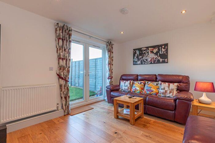 1 Bedroom Flat To Rent In Corunna Crescent, Oxford, OX4