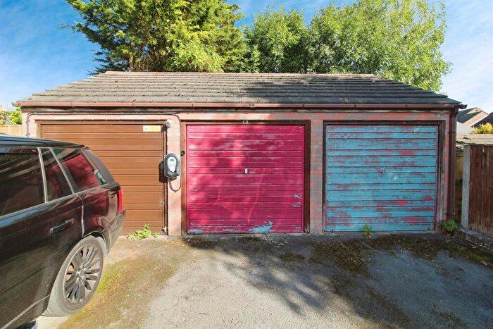 3 Bedroom Terraced House For Sale In Ringer Way, Clowne, Chesterfield, S43