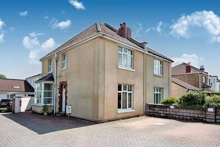 2 Bedroom Flat To Rent In Grange Road, Bishopsworth, BS13