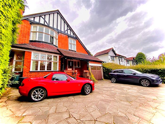 4 Bedroom Detached House To Rent In Brighton Road, CR8