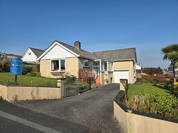 3 Bedroom Bungalow For Sale In Meadowside, Launceston, PL15