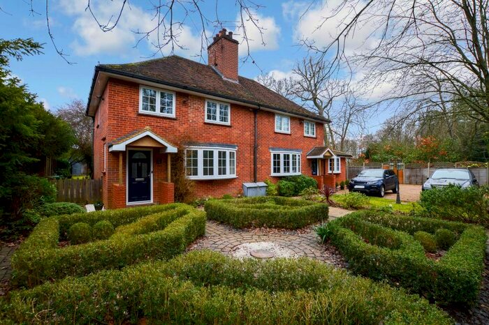 2 Bedroom Semi-Detached House To Rent In London Road, Windlesham, Surrey GU20