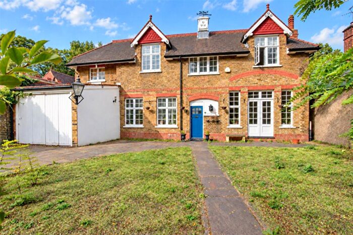 5 Bedroom Detached House For Sale In Hardy Road, Blackheath, London, SE3