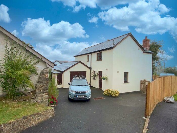 3 Bedroom Detached House For Sale In Fabulous Detached Home With Stunning Views, EX20