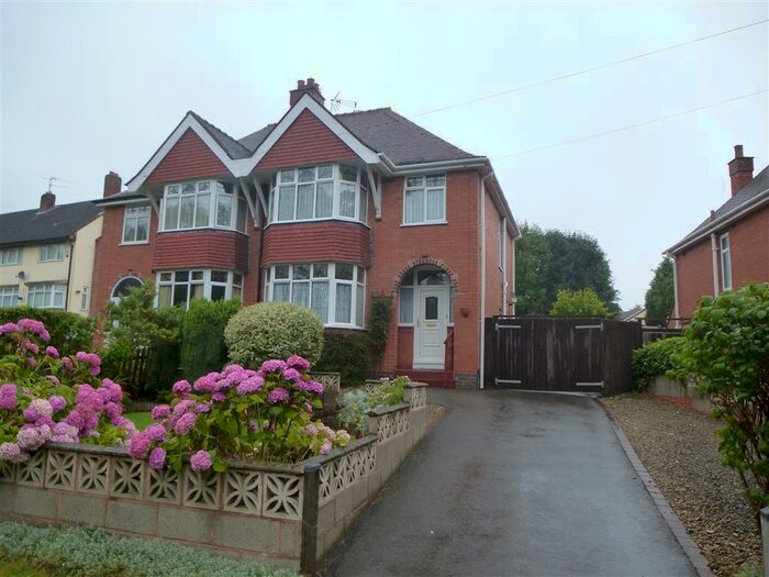 3 Bedroom House To Rent In Plymouth Road, Redditch, B97