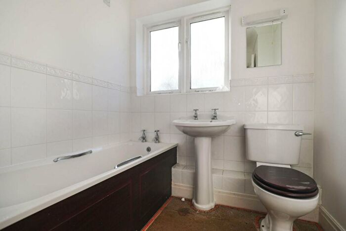 2 Bedroom Semi-Detached House For Sale In Hollins Hall, Killinghall, Harrogate, HG3