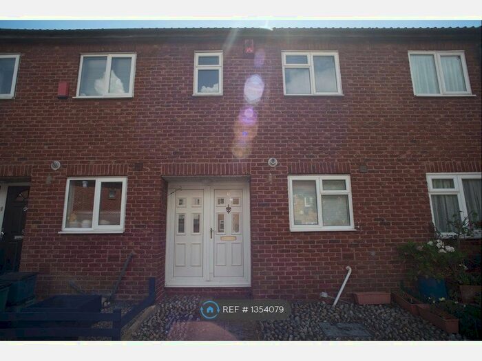 2 Bedroom Terraced House To Rent In Brunel Close, Crystal Palace, SE19