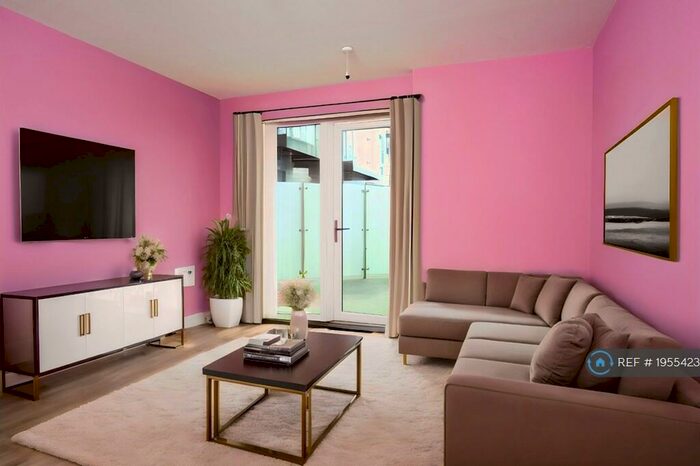 1 Bedroom Flat To Rent In Peninsula Quay, Gillingham, ME7