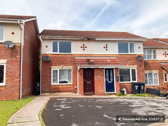2 Bedroom End Terrace House For Sale In Trentham Close, Paignton, TQ3