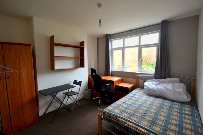 4 Bedroom Flat To Rent In Greenfield Street, Dunkirk, Nottingham, NG7