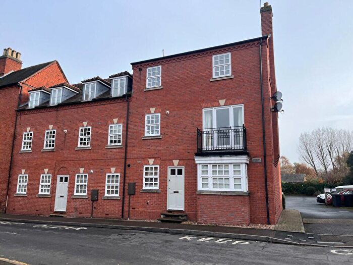 2 Bedroom Flat To Rent In Bleachfield Street, Alcester, Warwickshire, B49