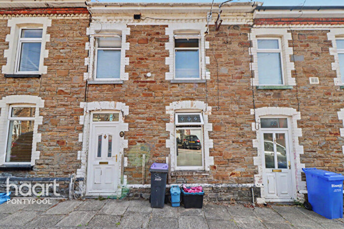 3 Bedroom Terraced House For Sale In Broad Street, Pontypool, NP4