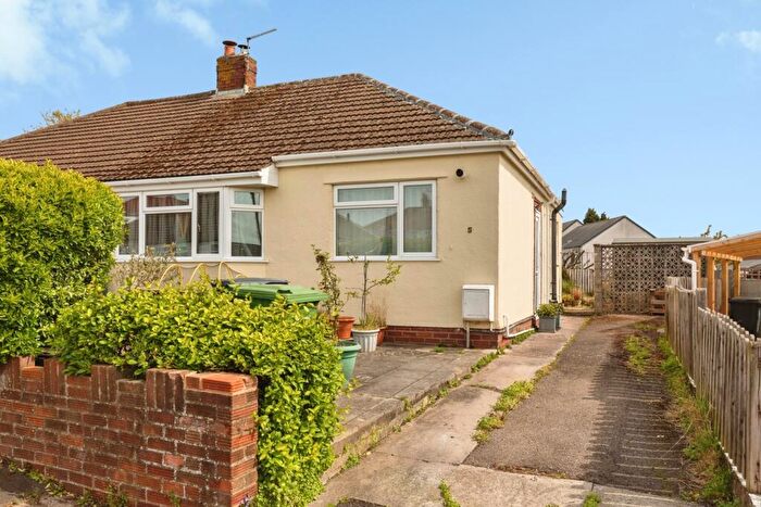 2 Bedroom Bungalow For Sale In Beachgrove Gardens, Bristol, Avon, BS16
