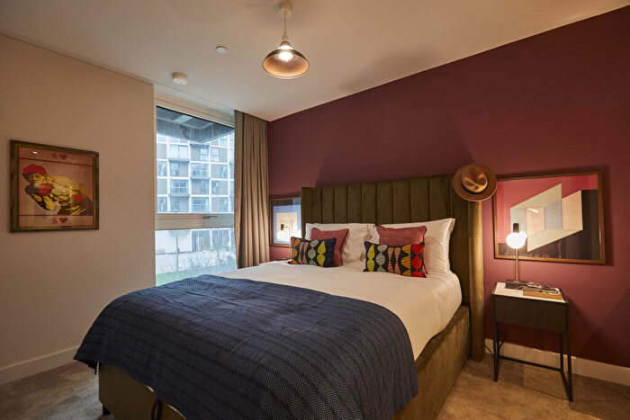 1 Bedroom Apartment To Rent In Rochdale Road, Manchester, Greater Manchester, M4