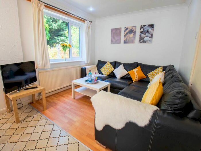 6 Bedroom Property To Rent In St. Thomas Hill, Canterbury, CT2