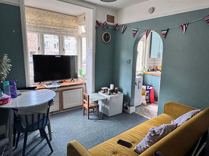 Barn Conversion To Rent In Lower Street, Dartmouth, TQ6