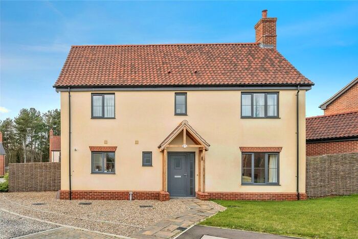 4 Bedroom Detached House For Sale In St. Johns Way, Hoveton, Norwich, Norfolk, NR12