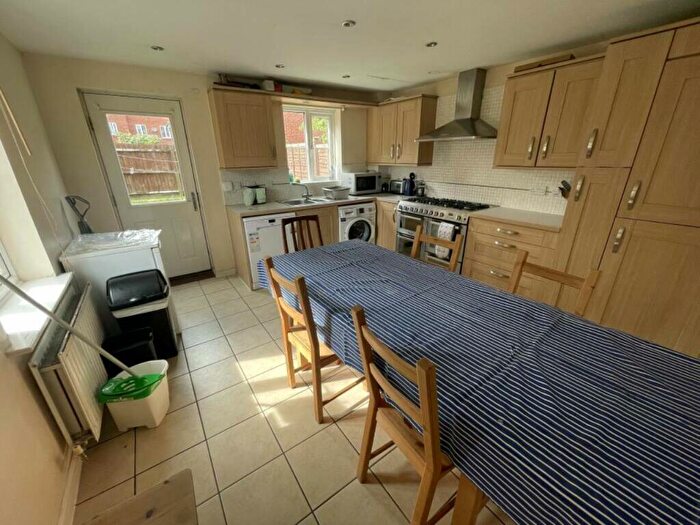 4 Bedroom Town House To Rent In Amis Walk, Horfield, Bristol, BS7