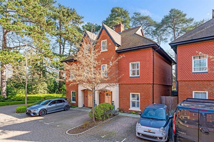 4 Bedroom Semi-Detached House For Sale In Queensbury Gardens, Ascot, SL5