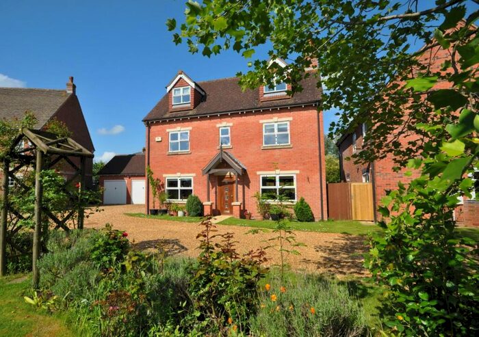 4 Bedroom Detached House For Sale In Loddington Way, Mawsley Village, NN14