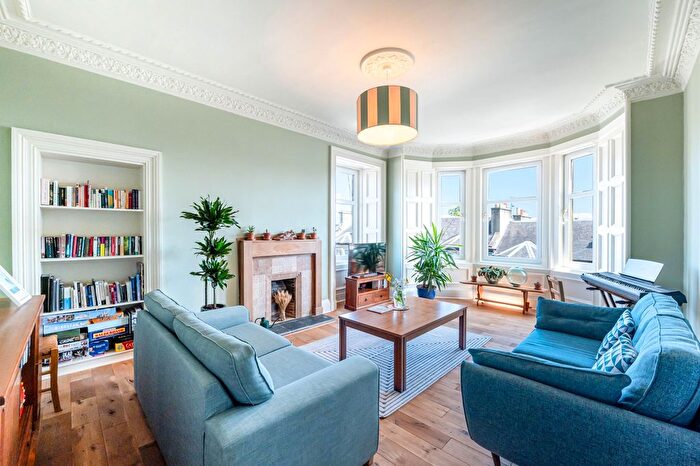 3 Bedroom Flat For Sale In Morningside Road, Edinburgh, EH10