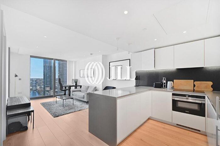 1 Bedroom Flat To Rent In Landmark Pinnacle, Marsh Wall, E14