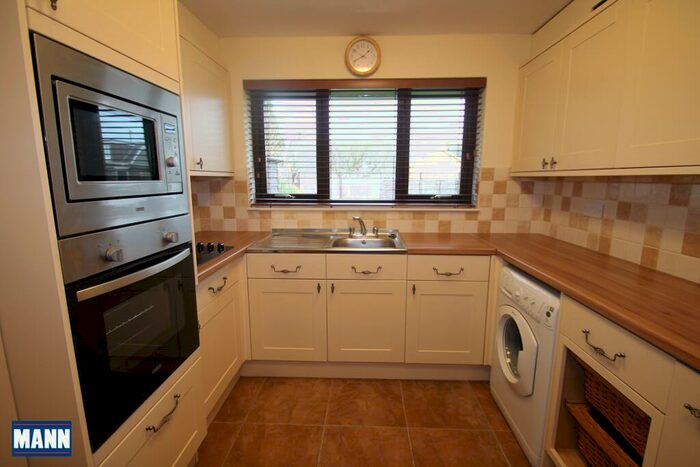 2 Bedroom Bungalow To Rent In Shirehall Road, Hawley, DA2