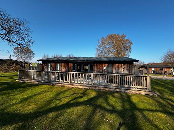 2 Bedroom Log Cabin For Sale In Blythe Road, Perlethorpe, Newark, NG22
