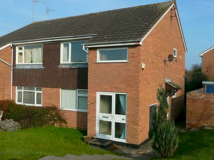1 Bedroom Maisonette To Rent In Somerford Road, Wellingborough, Northamptonshire, NN8