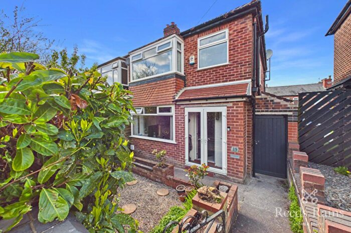 3 Bedroom Semi Detached House For Sale In Acorn Avenue, Hyde, Greater Manchester, SK14