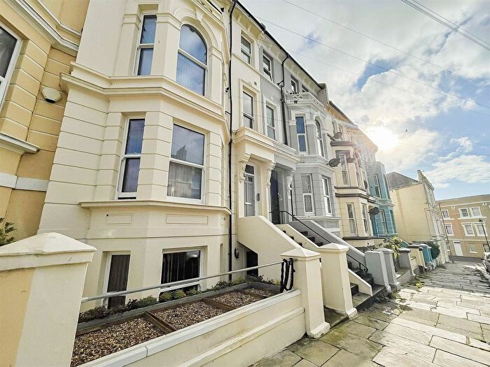 1 Bedroom Flat To Rent In Carisbrooke Road, St Leonards, TN38