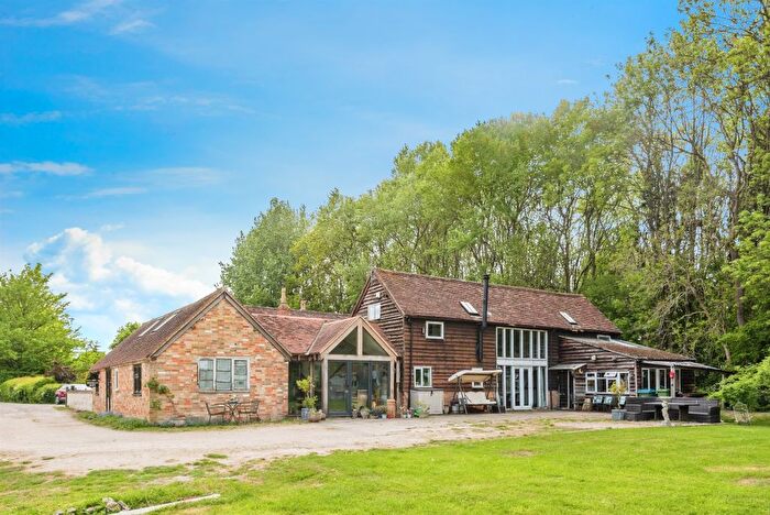 5 Bedroom Barn Conversion For Sale In Oxford Road, Oakley, Aylesbury, HP18